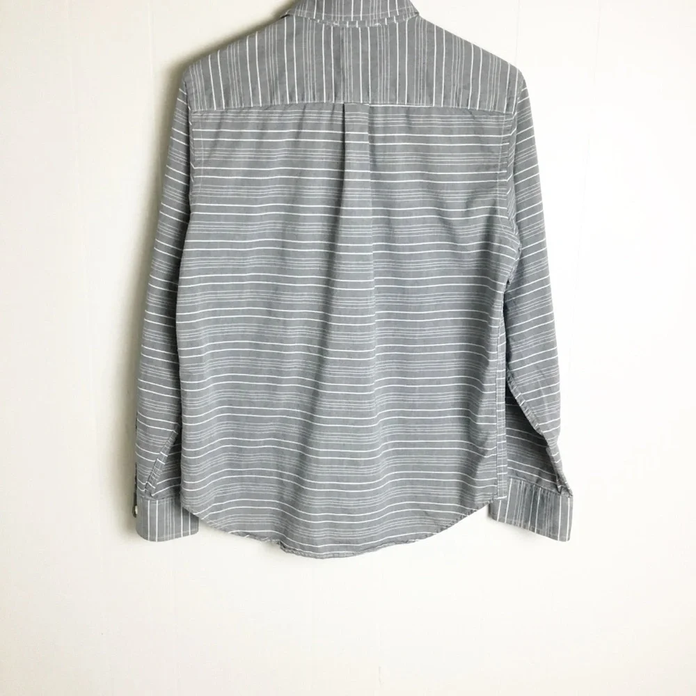 Banana Republic Long Sleeve Button Up Stripes S